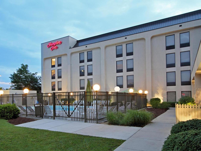Exterior & Views 2, Hampton Inn Hagerstown, Washington