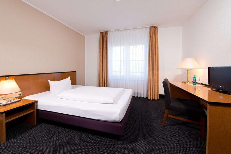 Bedroom 28