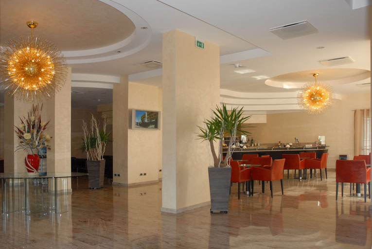 Food & Drinks 5, San Giorgio, Sure Hotel Collection by Best Western, Forli' - Cesena