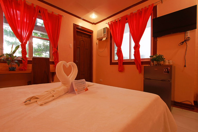 Bedroom 4, Nigi Nigi Too Beach Resort, Malay