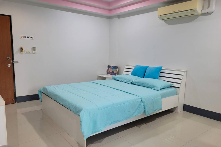 Bedroom 16