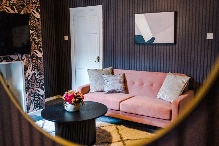 Others 4, Newly Renovated home-Manchester, Salford