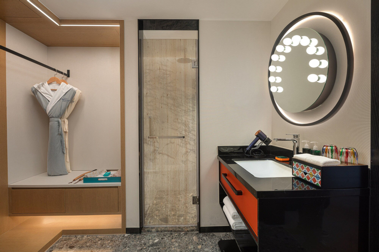 Bathroom 19