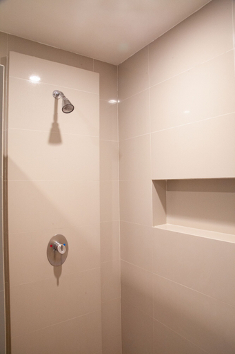 Bathroom 5, Plaza Camelinas Hotel, Querétaro