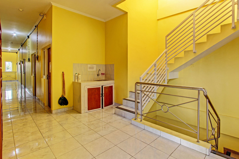 Public Area 3, OYO 92792 Umi Rahayu Guesthouse, Semarang