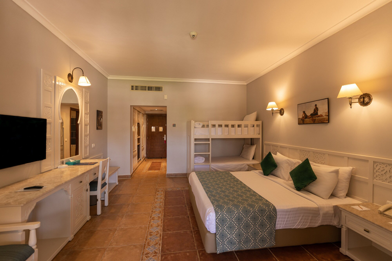 Bedroom 3, Sunrise Sentido Mamlouk Palace - All inclusive, Safaja