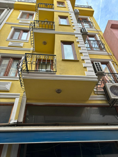 Exterior & Views, Can Can Apart, Merkez
