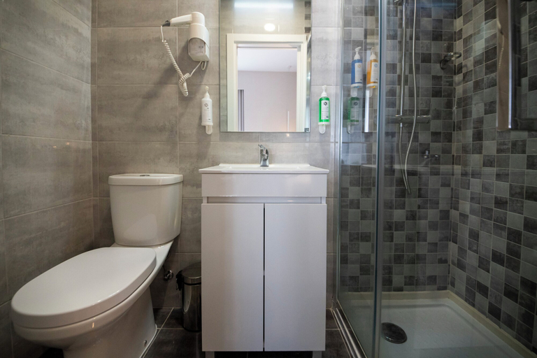 Bathroom 5, M’AR De AR Auria, Lisbon