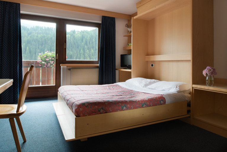 Bedroom 2, Apartments Boè, Bolzano