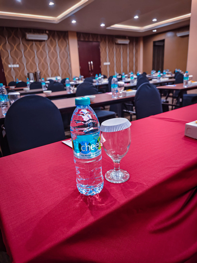 Business Facilities 16
