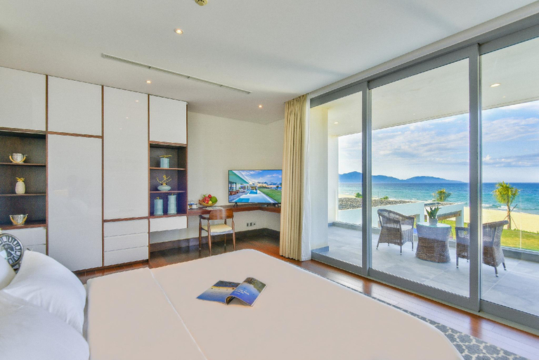 Bedroom 3, Amazing Beachfront 6 Bedrooms Villa (A-1), Da Nang
