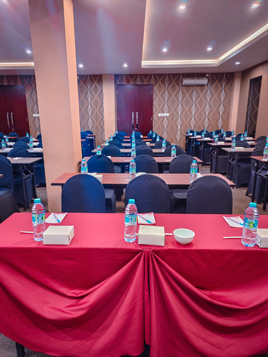Business Facilities 15