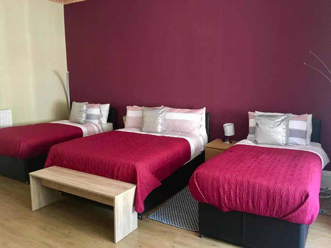Bedroom 2, Bernard Homestay, Edinburgh