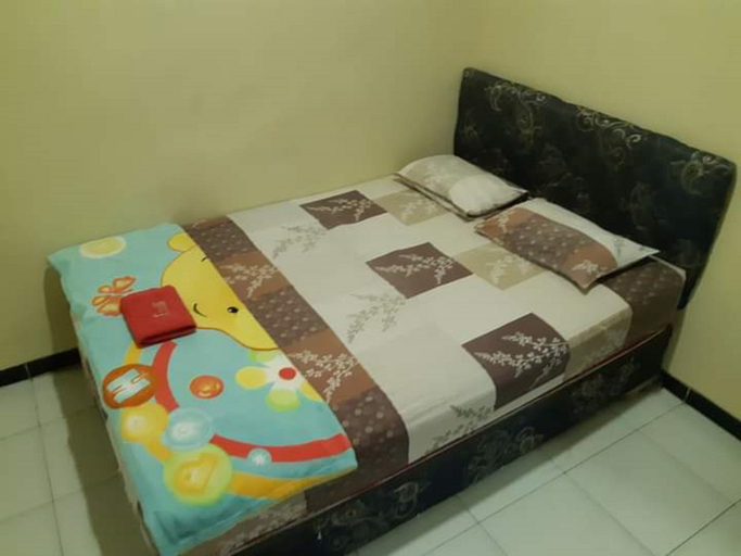 Bedroom 5, King Plaza Homestay, Berau