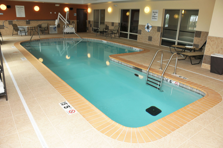 Sport & Beauty 3, Holiday Inn Express & Suites CLINTON by IHG, Custer