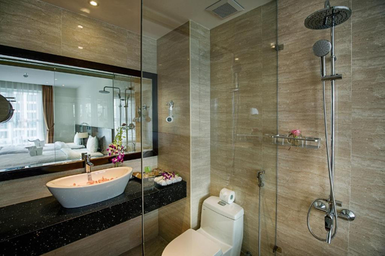 Bathroom 5, Sofia Suite Hotel Danang, Da Nang
