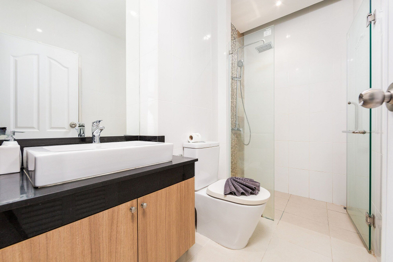 Bathroom 4, The Lago Apartments by Tropiclook, Pulau Phuket