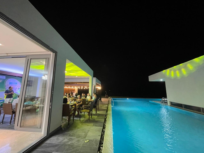 Sport & Beauty 2, Amazing Beachfront 6 Bedrooms Villa (A-1), Da Nang