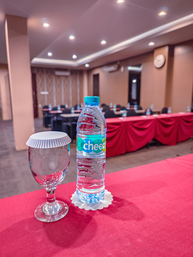 Business Facilities 14