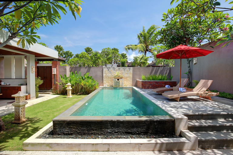 Swimming Pool 30