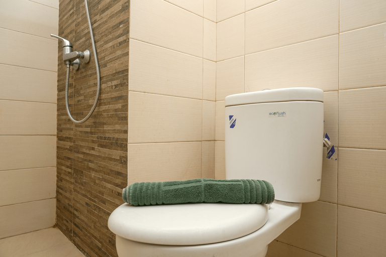 Bedroom 3, Comfortable 1BR @ Sky Terrace Apartment in Strategic Area By Travelio, West Jakarta