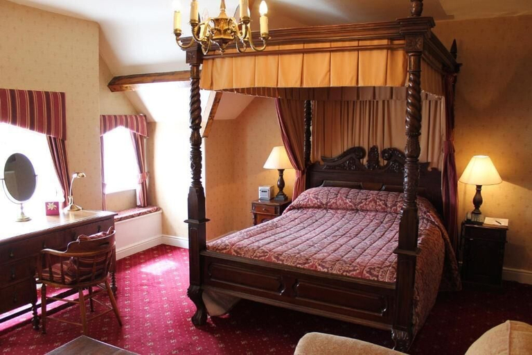 Bedroom 3, Oakwood Hall, Bradford