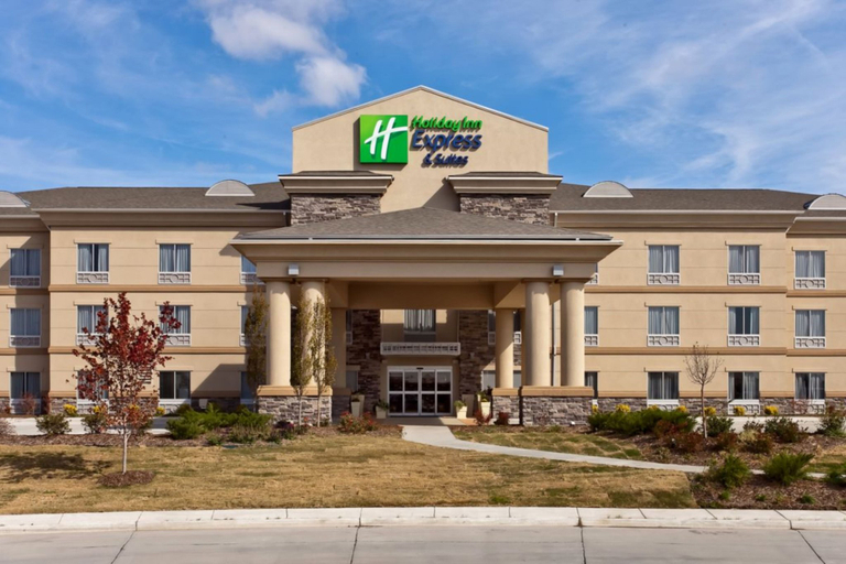 Exterior & Views 4, Holiday Inn Express & Suites NEWTON by IHG, Harvey