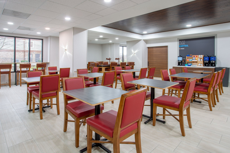 Food & Drinks 2, Holiday Inn Express & Suites FORT WAYNE by IHG, Allen