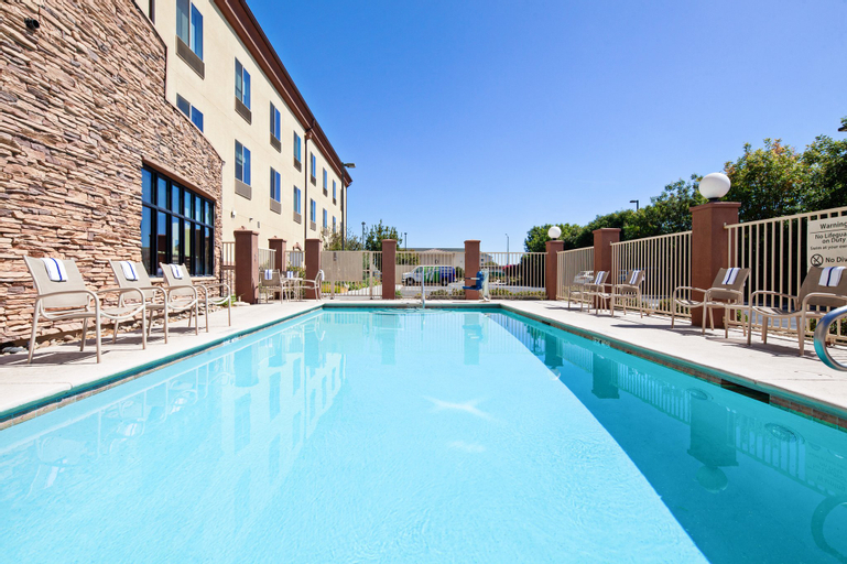 Holiday Inn Express & Suites CLOVIS-FRESNO AREA, Fresno
