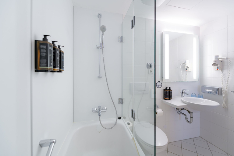 Bathroom 5, Mercure Hotel Munich Altstadt, München