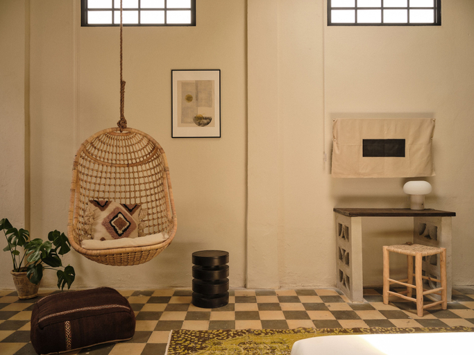 Bathroom 2, PAZ by DW