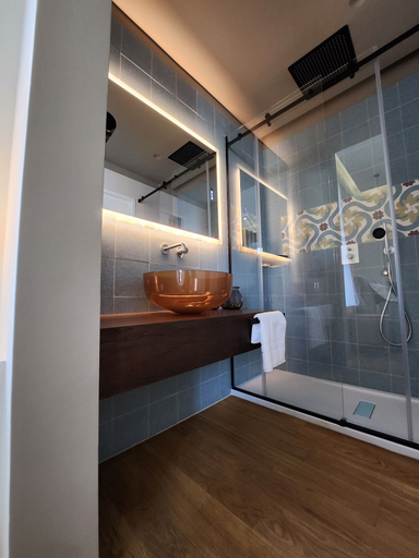 Bathroom 5, SirenaResina, Napoli