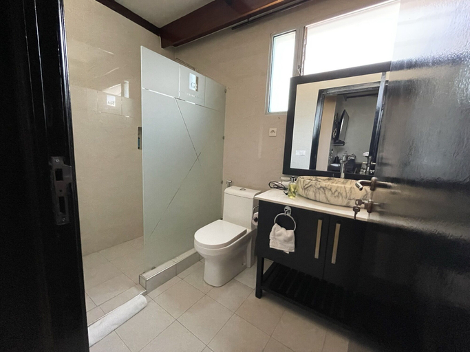 Bathroom 3, Governor's Residence, Gasabo
