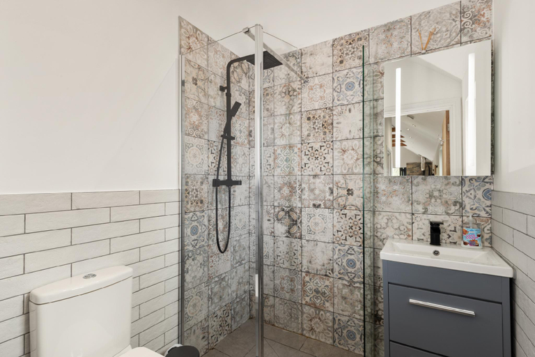 Bathroom 4, Elm Tree Cottage, Pembrokeshire