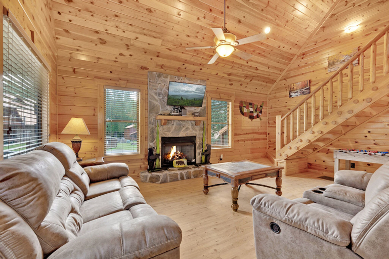 Others 1, 3 BDR Log Cabin in Cozy Resort w/ Private Hot Tub, Sevier