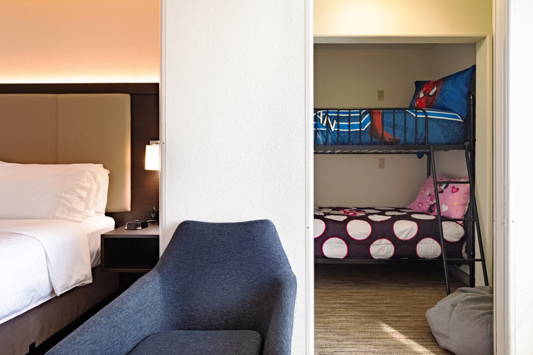 Bedroom 3, Holiday Inn Express & Suites EVANSTON by IHG, Uinta