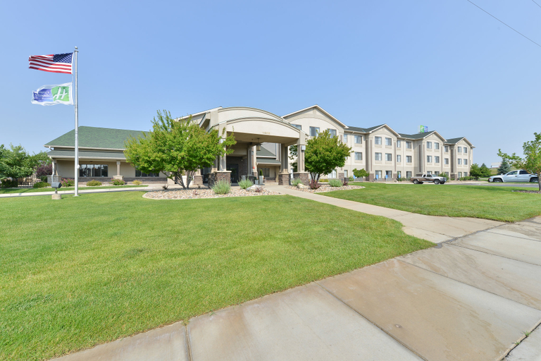 Exterior & Views 2, Holiday Inn Express & Suites GILLETTE by IHG, Campbell