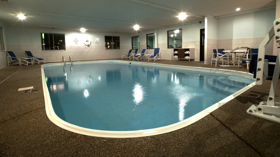 Sport & Beauty 2, Holiday Inn Express & Suites EVANSVILLE NORTH by IHG, Vanderburgh