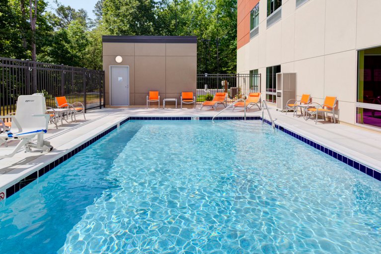 Sport & Beauty 3, Holiday Inn Express & Suites KING GEORGE - DAHLGREN by IHG, King George