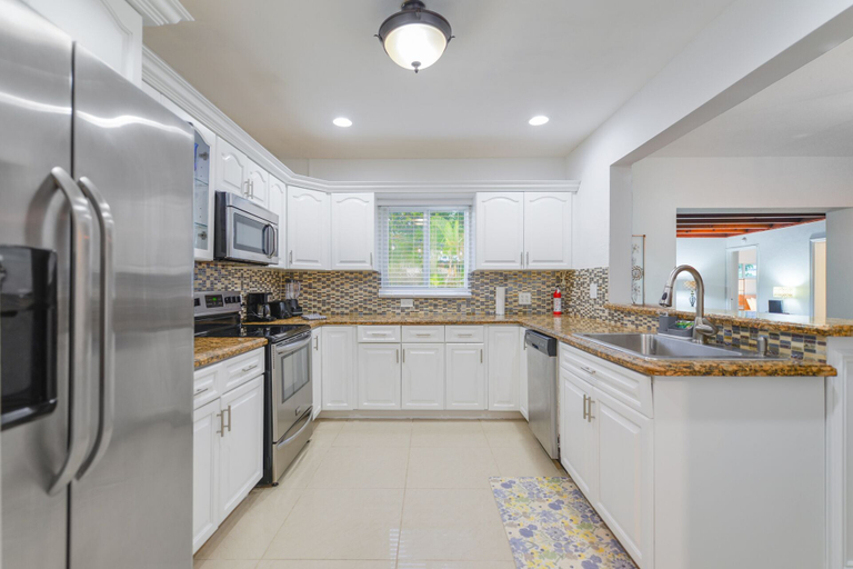 Others 5, Upper East Side - Miami Home - We Host, Miami-Dade