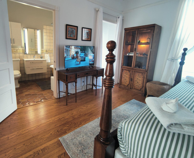 Bedroom 2, Historic Oak Park Home, Cook