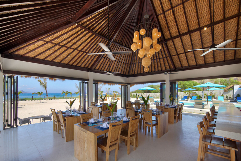 Food & Drinks 4, Mocean Beach Resort, West Sumbawa