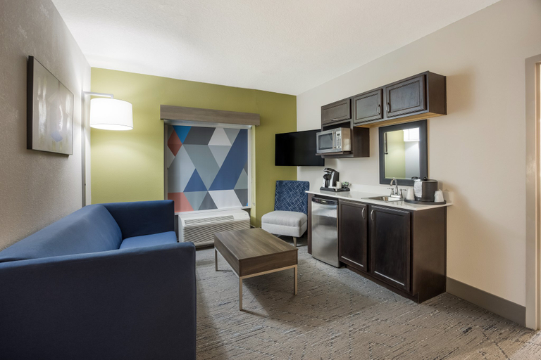 Others 5, Holiday Inn Express & Suites PERRY by IHG, Taylor