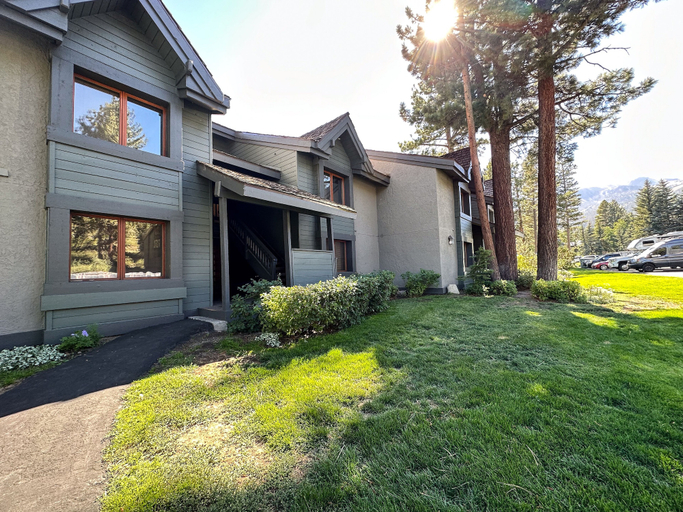 Exterior & Views 2, Snowcreek Retreat, Mono