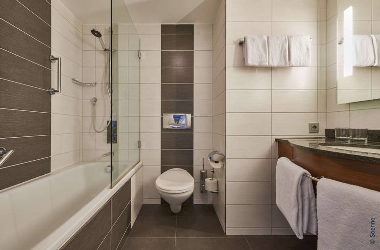 Bedroom 5, Dorint Hotel Bonn, Bonn