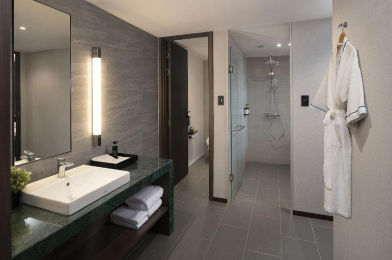Bathroom 5, Hotel Nikko Amata City Chonburi, Muang Chon Buri