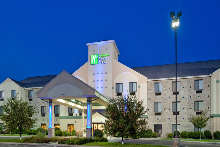 Exterior & Views