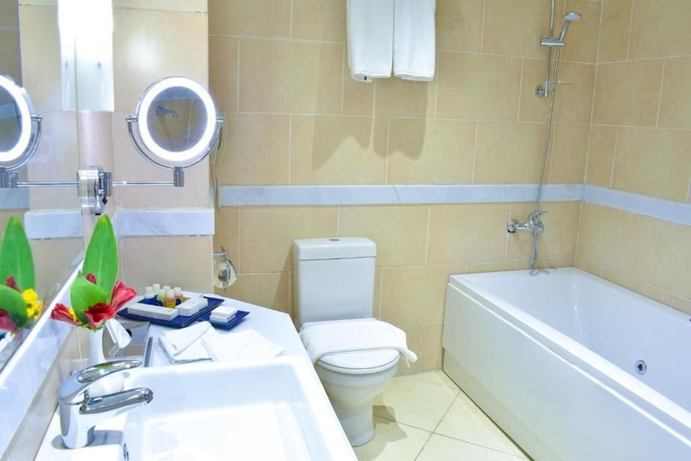 Bathroom 5, Parrotel Lagoon Waterpark Resort, Sharm el-Sheikh