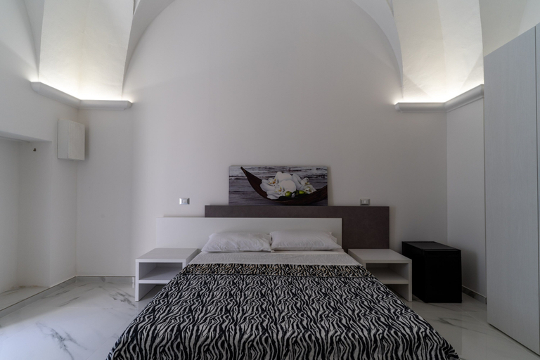 Room 4, 3560 Le Suite di Chiara -orchidee by Barbarhouse, Lecce