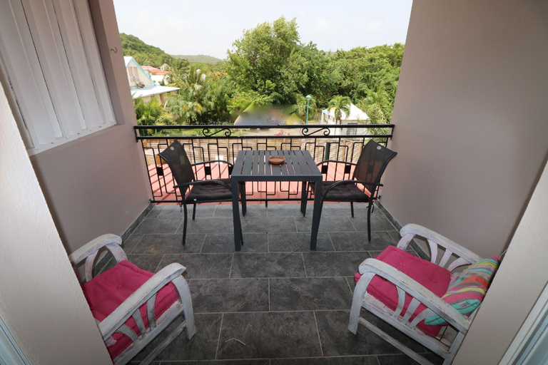 Others 5, Residence Coco, Sainte-Anne